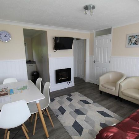 Relaxing Chalet On Popular California Sands Short Stroll To Beach, Nr Norfolk Broads & Great Yarmouth Scratby Zewnętrze zdjęcie