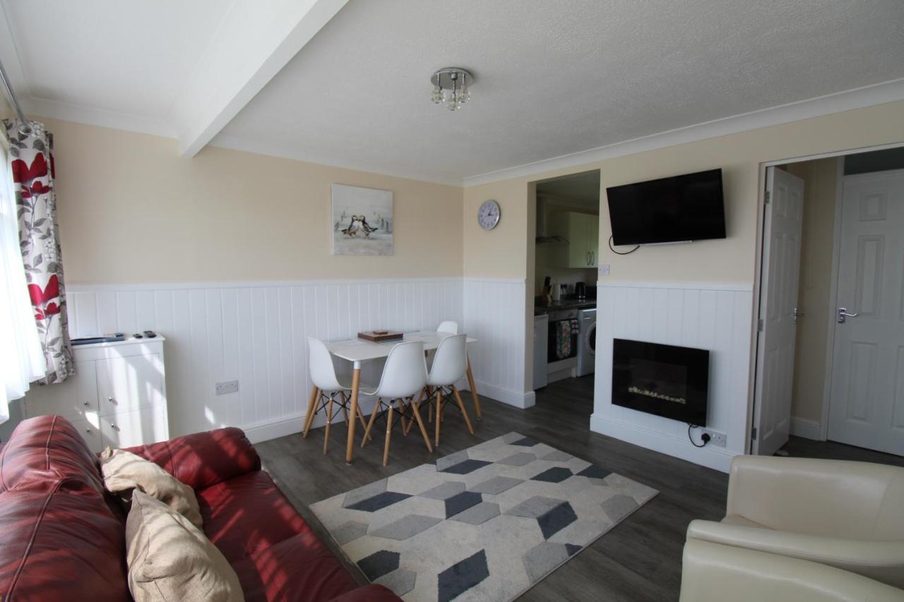 Relaxing Chalet On Popular California Sands Short Stroll To Beach, Nr Norfolk Broads & Great Yarmouth Scratby Zewnętrze zdjęcie
