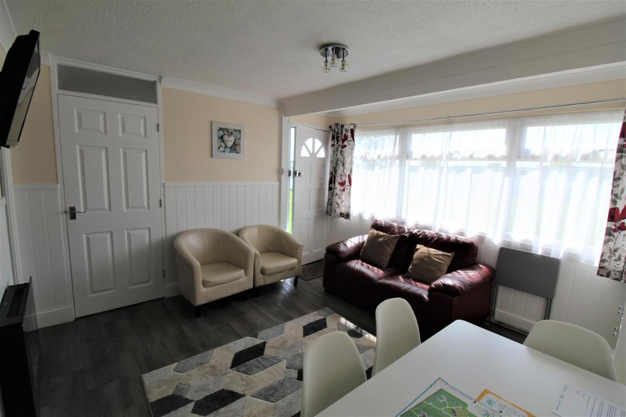 Relaxing Chalet On Popular California Sands Short Stroll To Beach, Nr Norfolk Broads & Great Yarmouth Scratby Zewnętrze zdjęcie